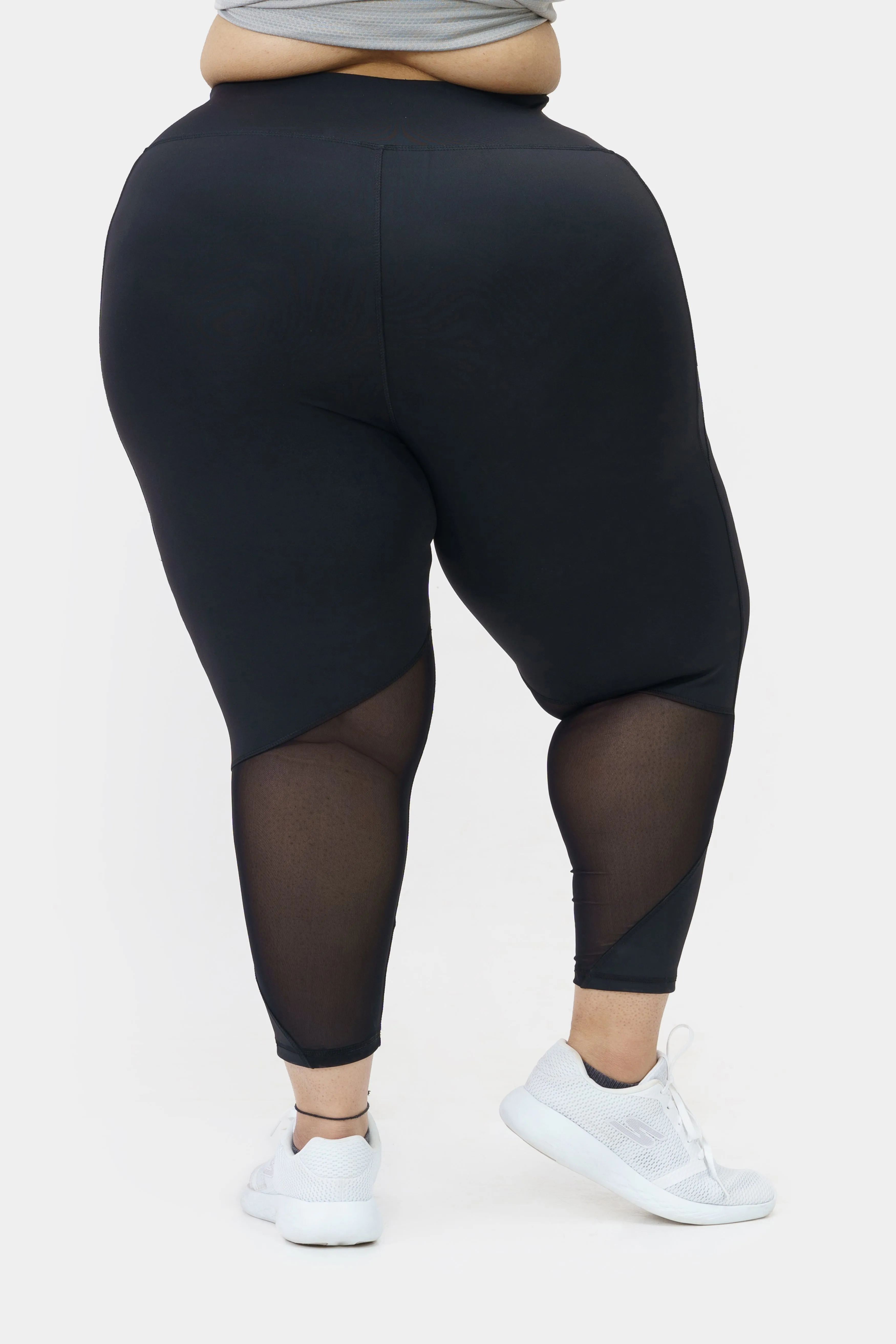 All Eyes On Me Capri