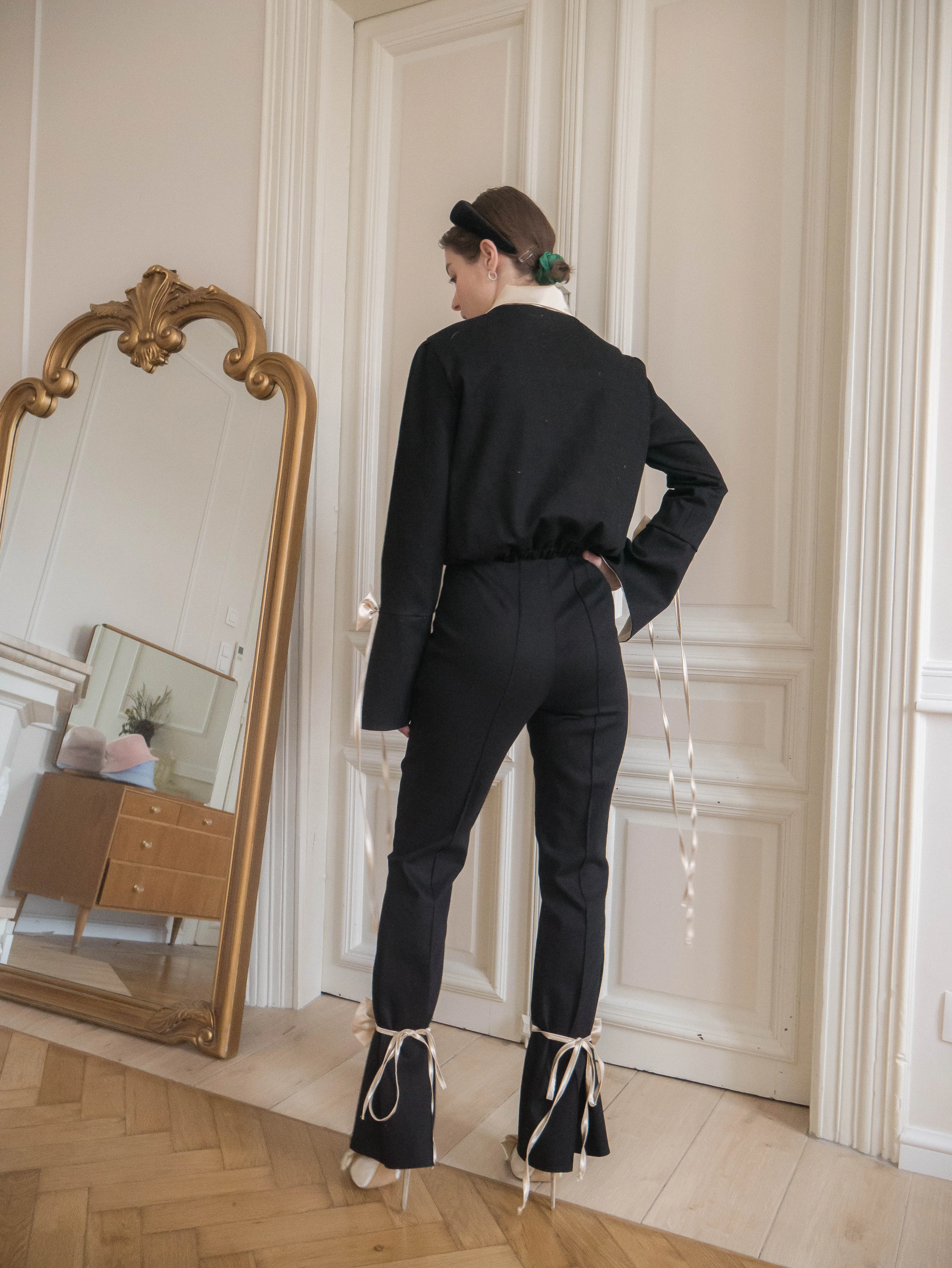 Black bow blazer