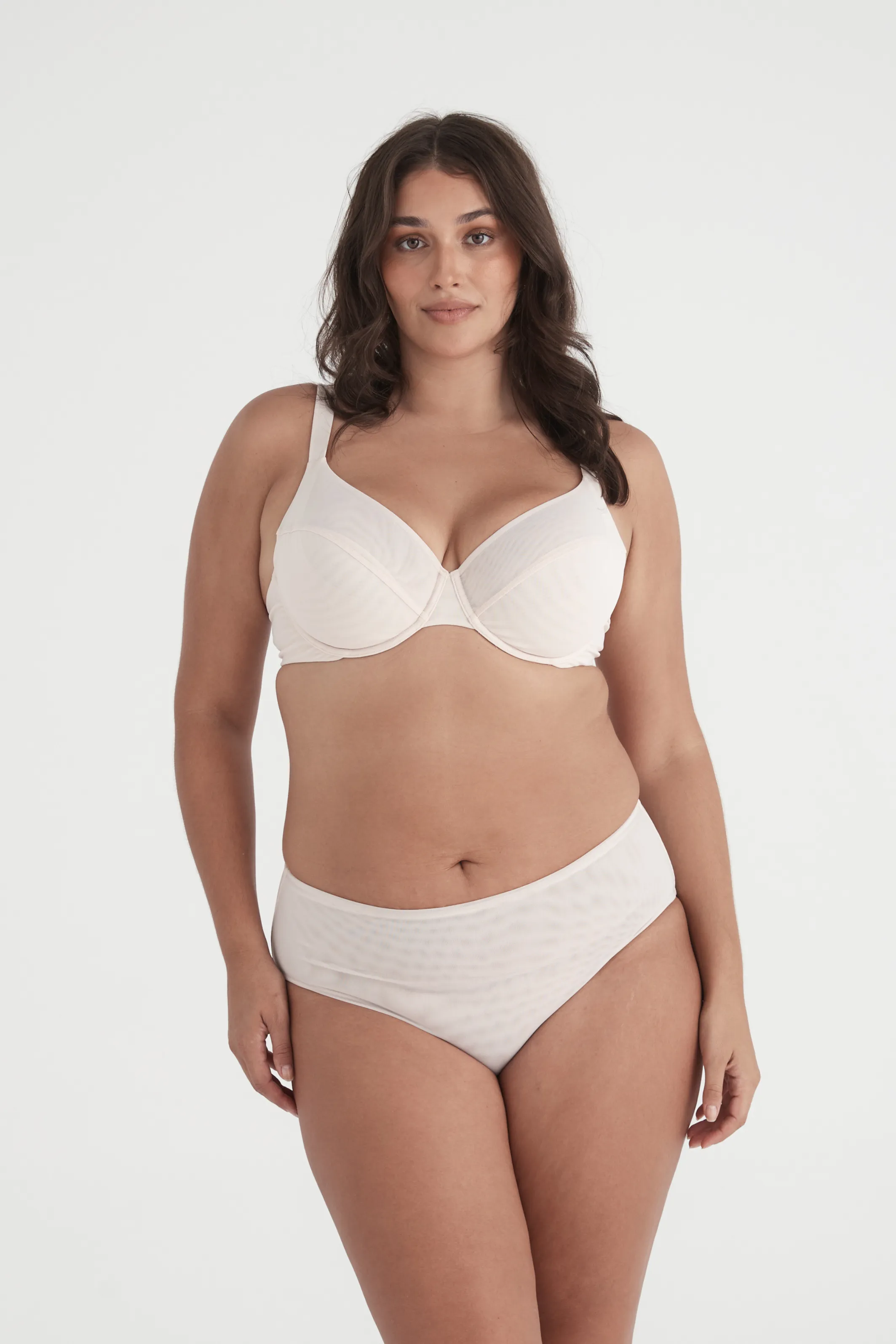 BUSTY BASICS PLUNGE BRA - MYLK