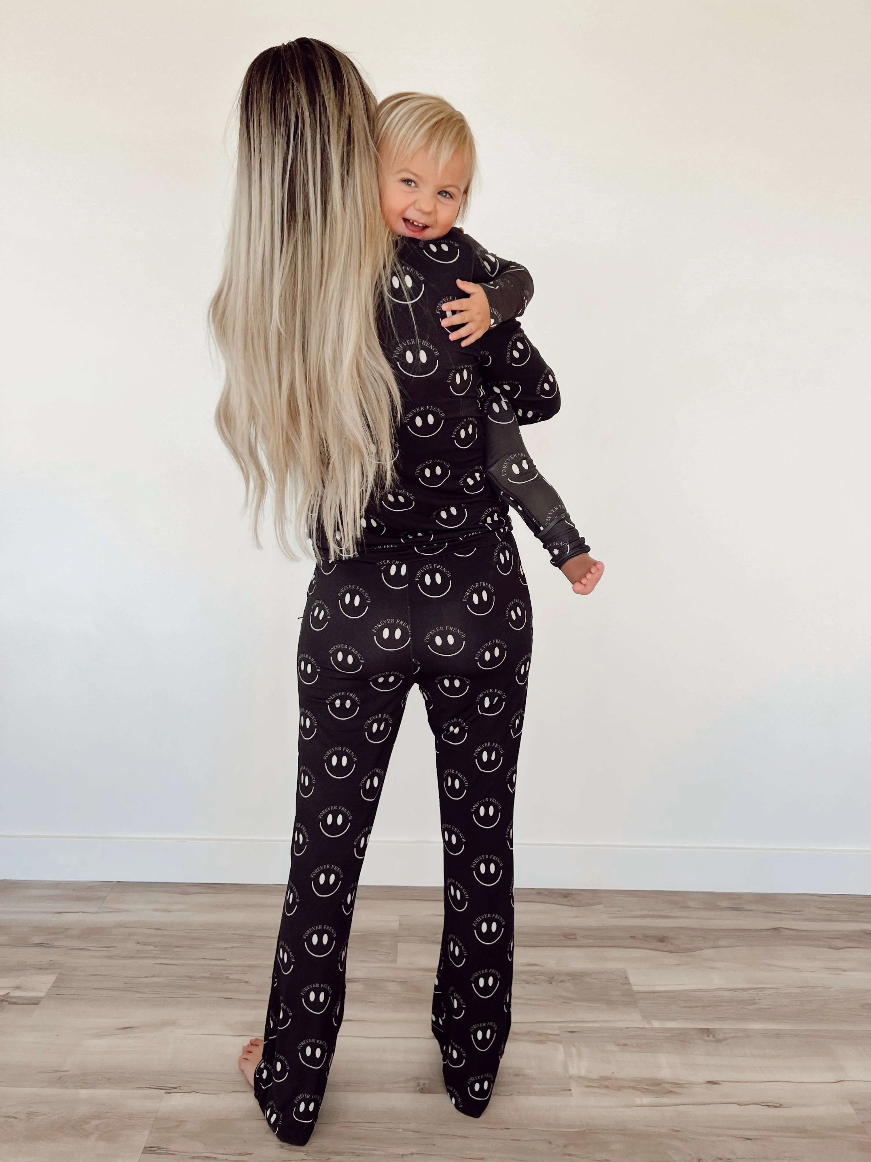 Charcoal & White ff Smile | Women's Bamboo Pajamas