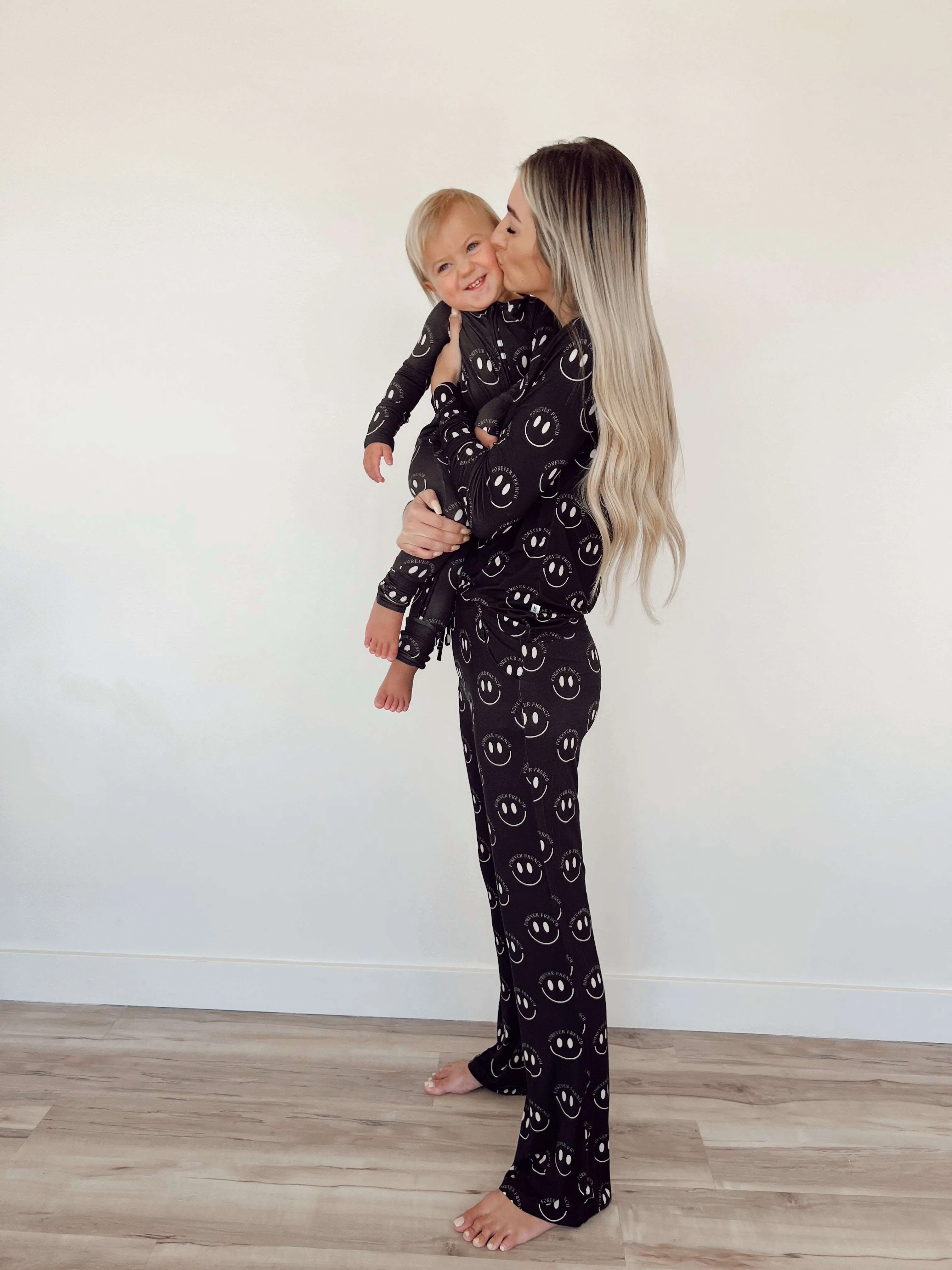 Charcoal & White ff Smile | Women's Bamboo Pajamas