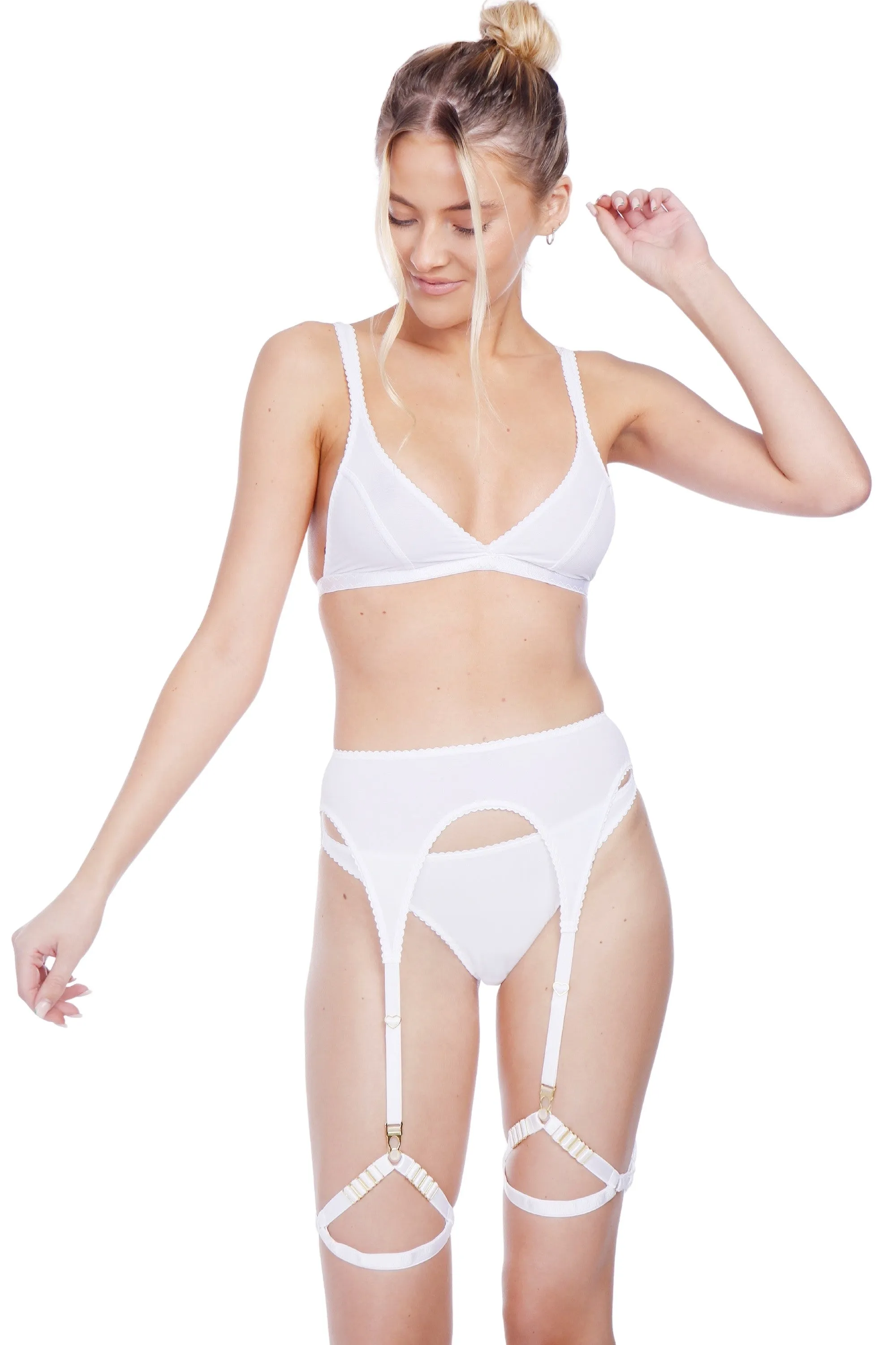HEARTBREAKER mesh suspender belt