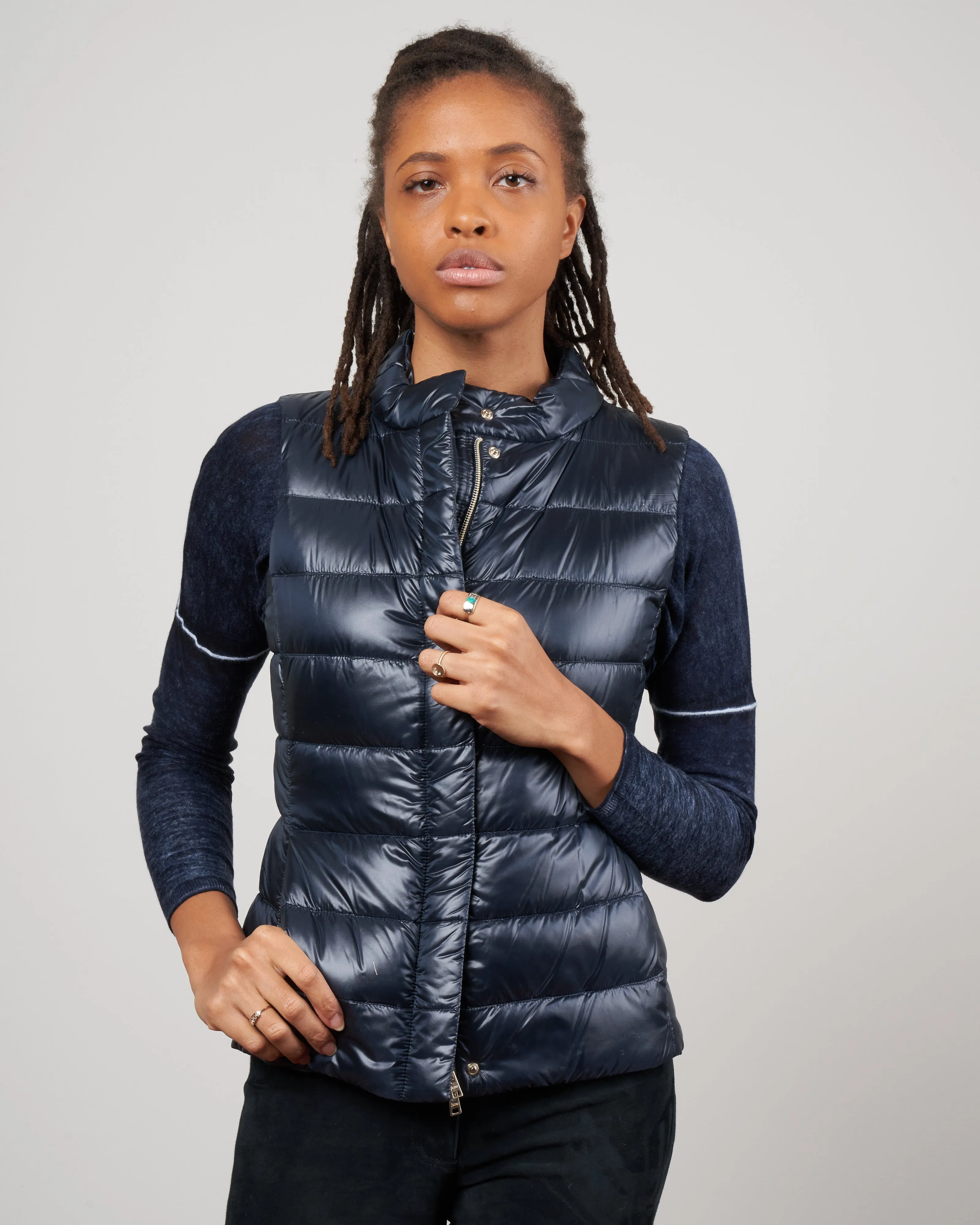 iconico nylon ultralight short vest - navy 9200