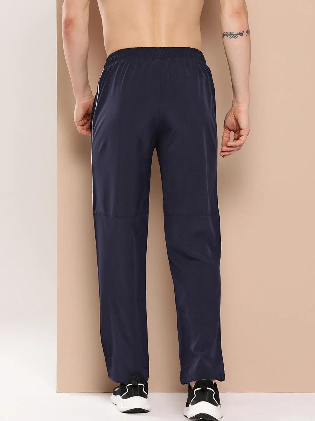 Imitable Relaxed Trackpants