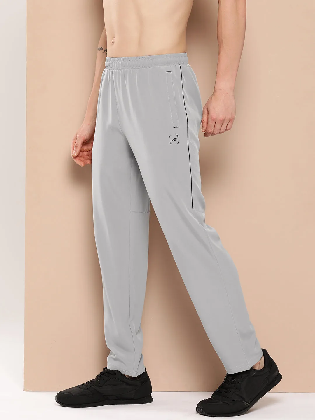 Imitable Relaxed Trackpants
