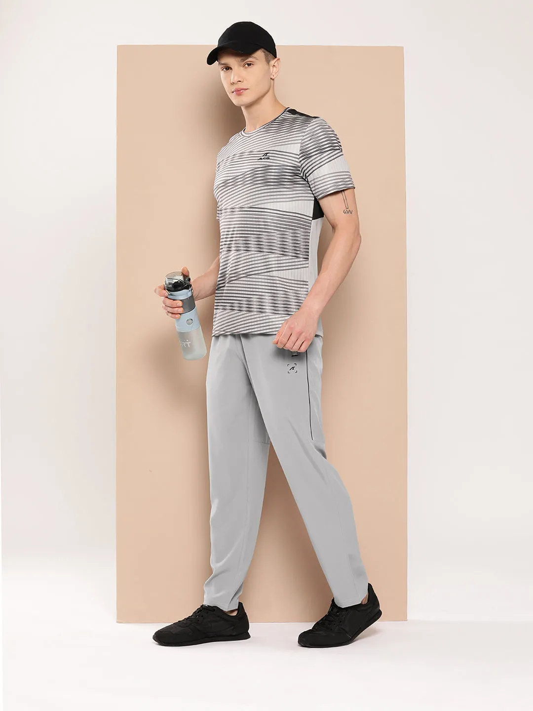 Imitable Relaxed Trackpants