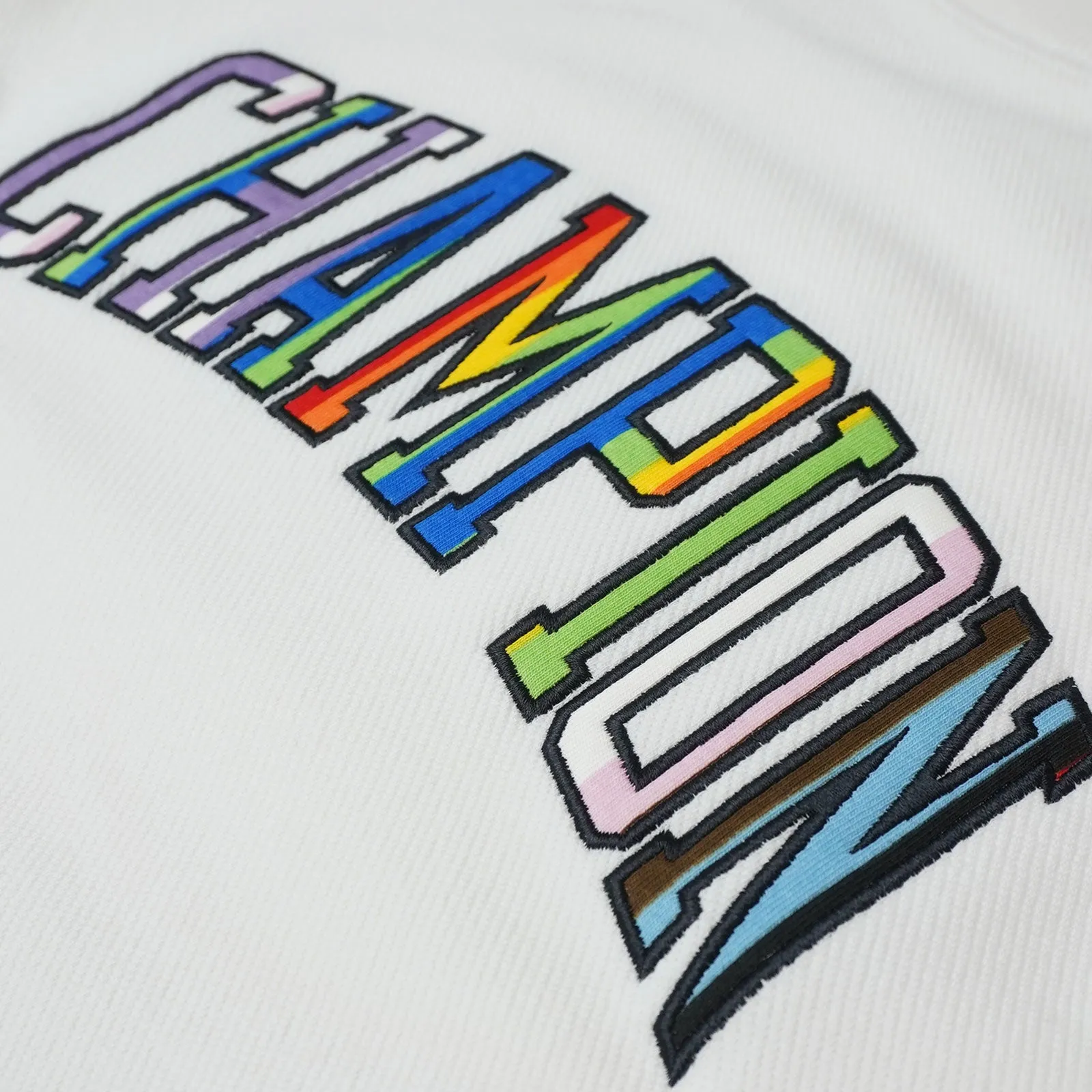 Lifestyle Jacquard Twill Pride Crew - White