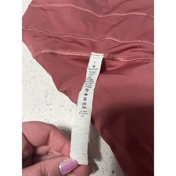 Lululemon Fast/Free‎ High Rise 6&quot; Elite Cherry Tint Running Shorts Size 2