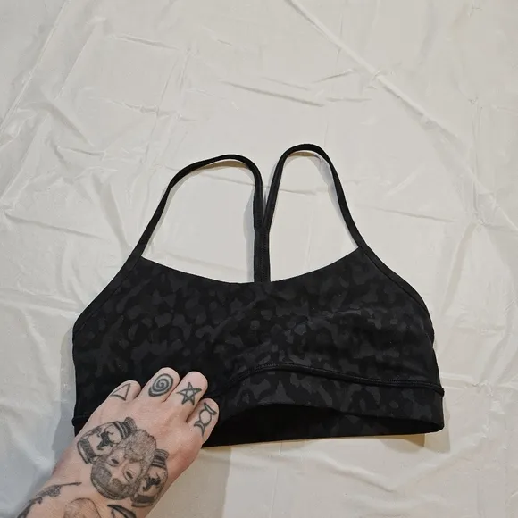 Lululemon Flow Y Bra Nulu (Formation Camo Deep Coal Multi) Size 6