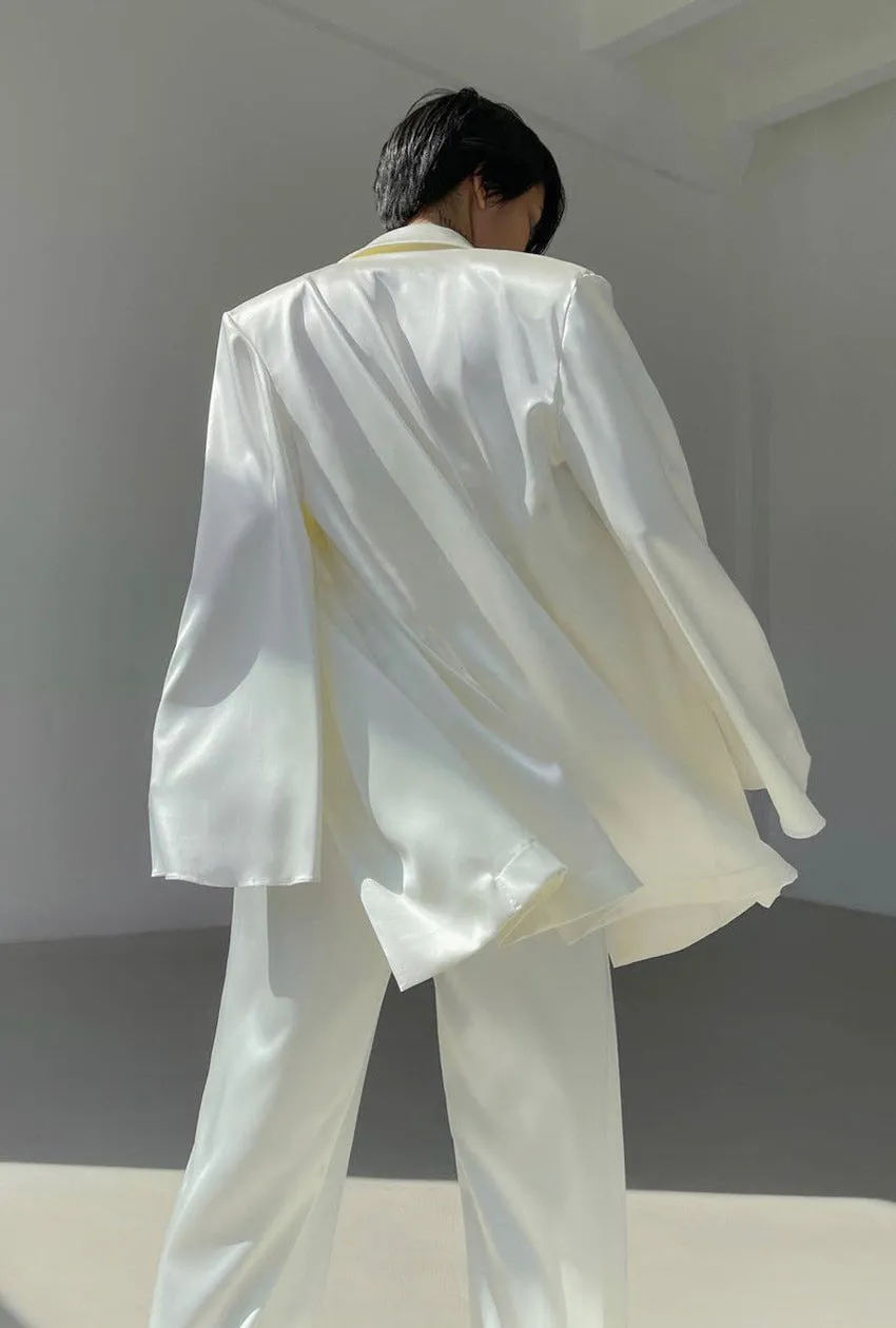 LuxeComfort Sleep Blazer