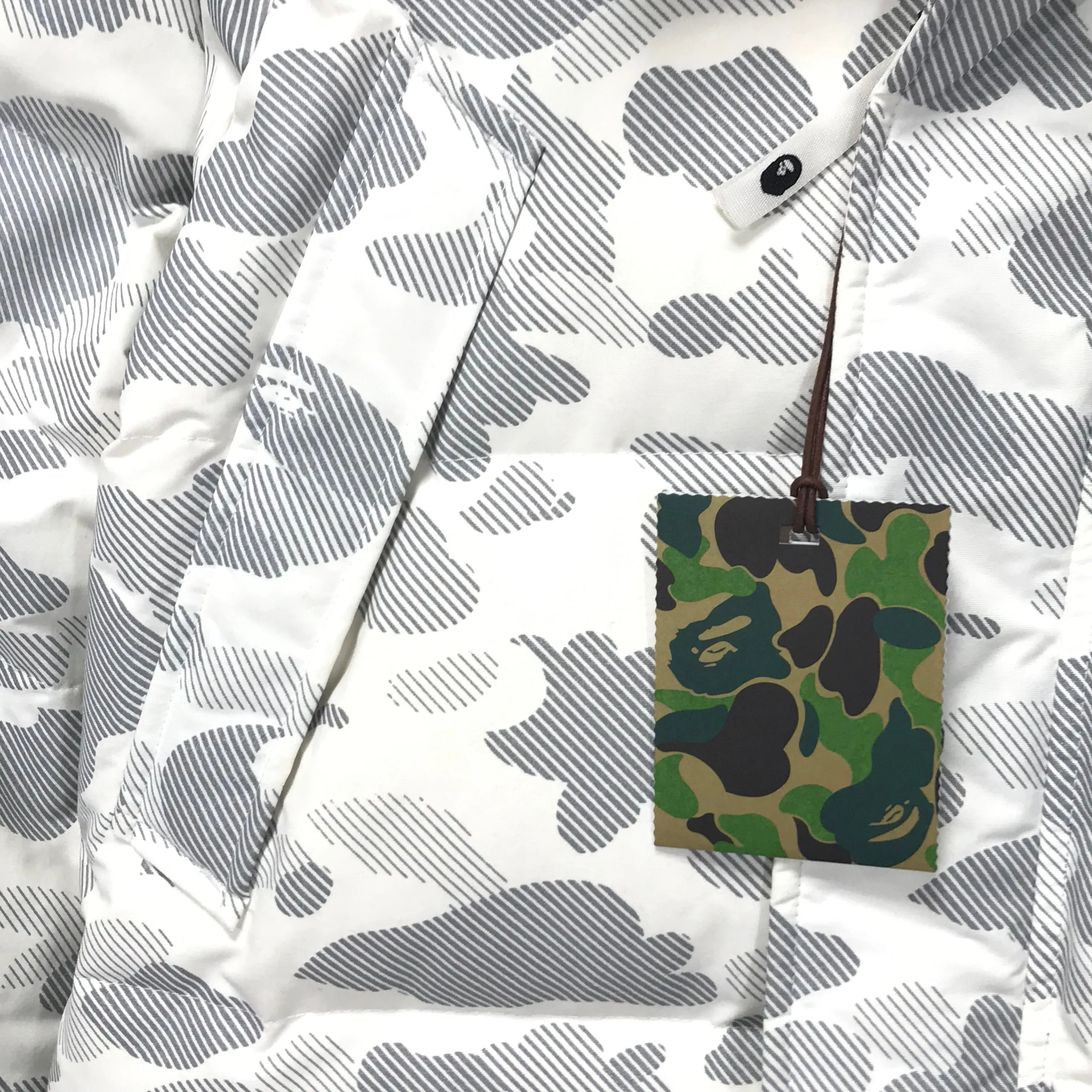 [M] A Bathing Ape Bape Reflective Camo B-3 Down Jacket