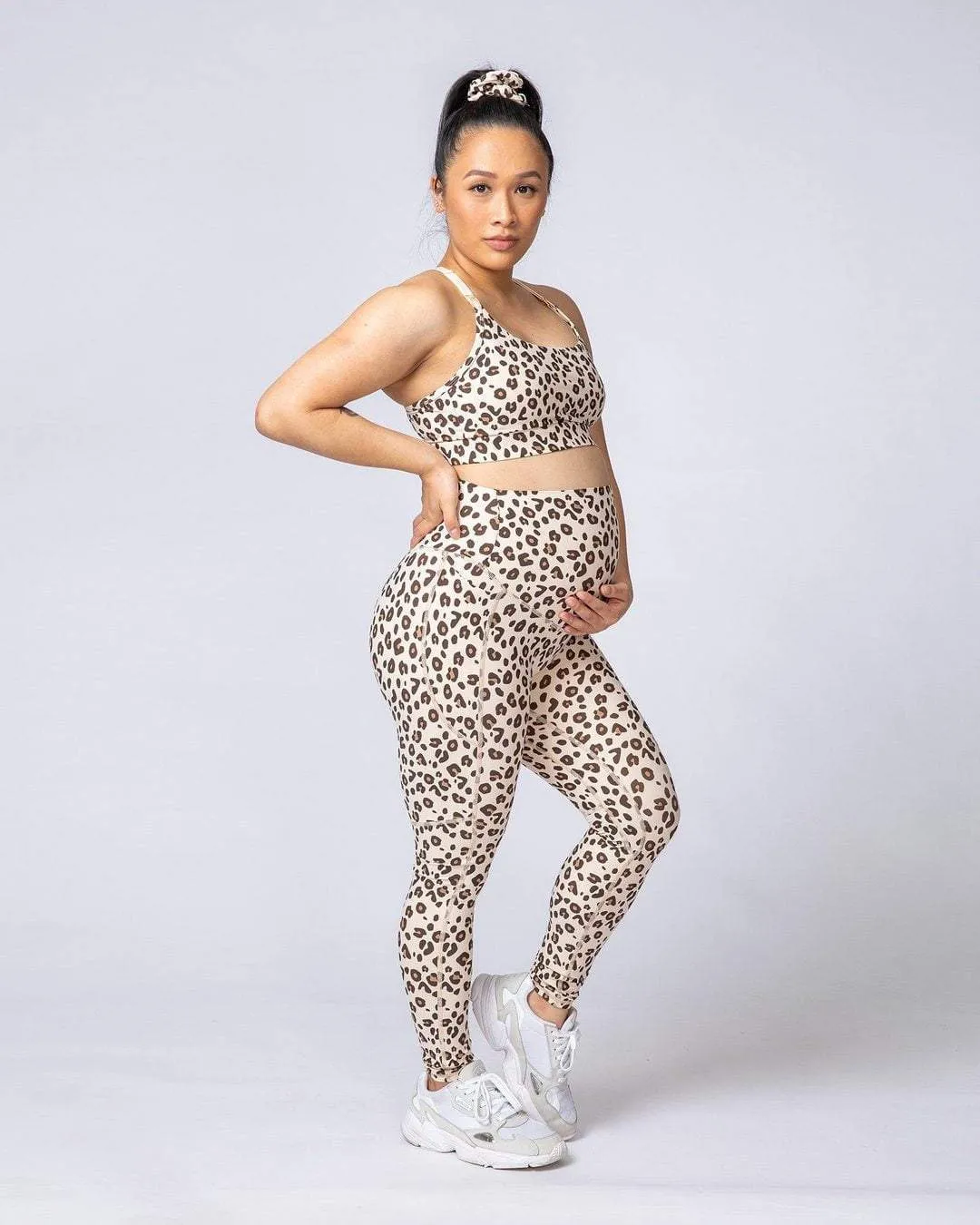 Maternity Superior Squat Pocket Leggings - Cheetah Print