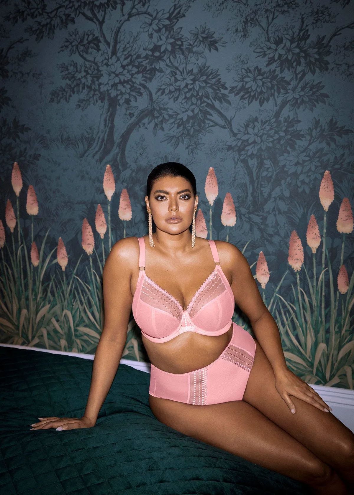 Matilda Underwire Plunge Bra - Rose