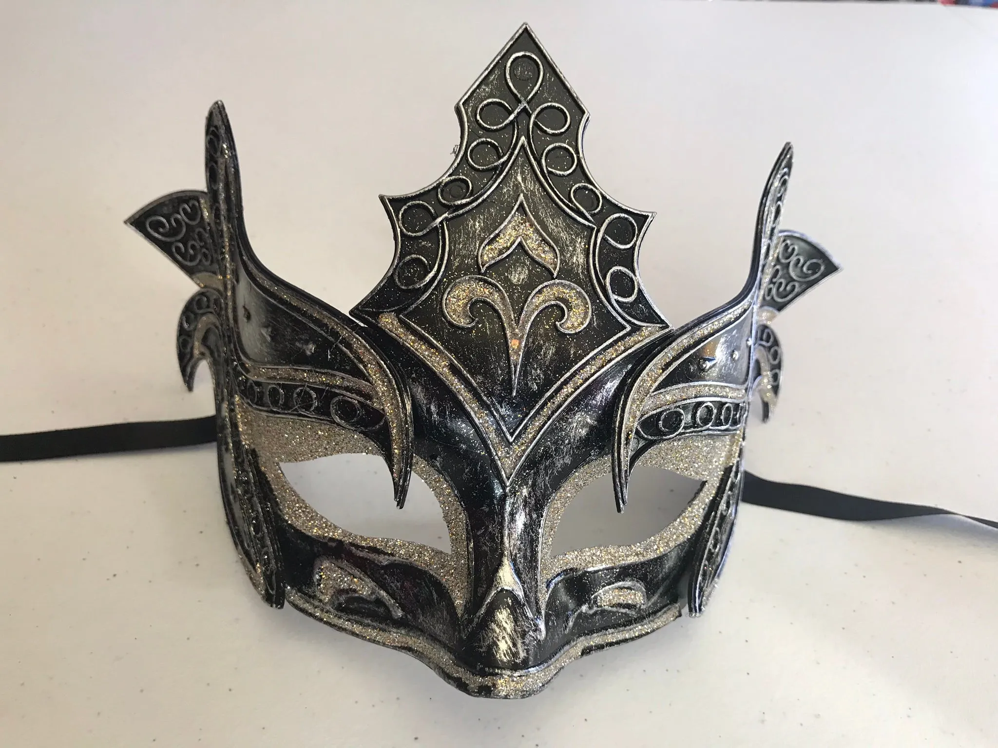 Men’s Mardi Gras Mask