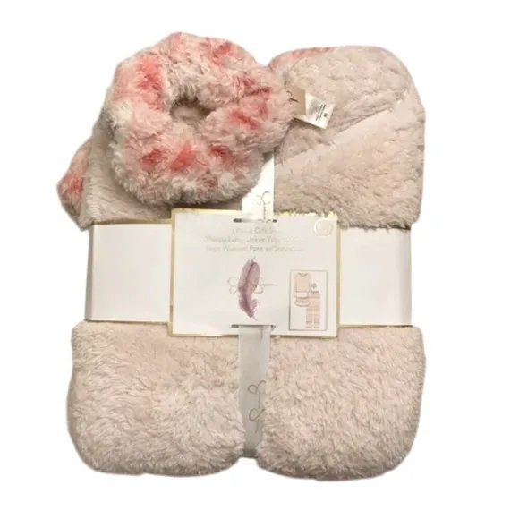 New Jessica Simpson Pajamas Set 4 Piece Set