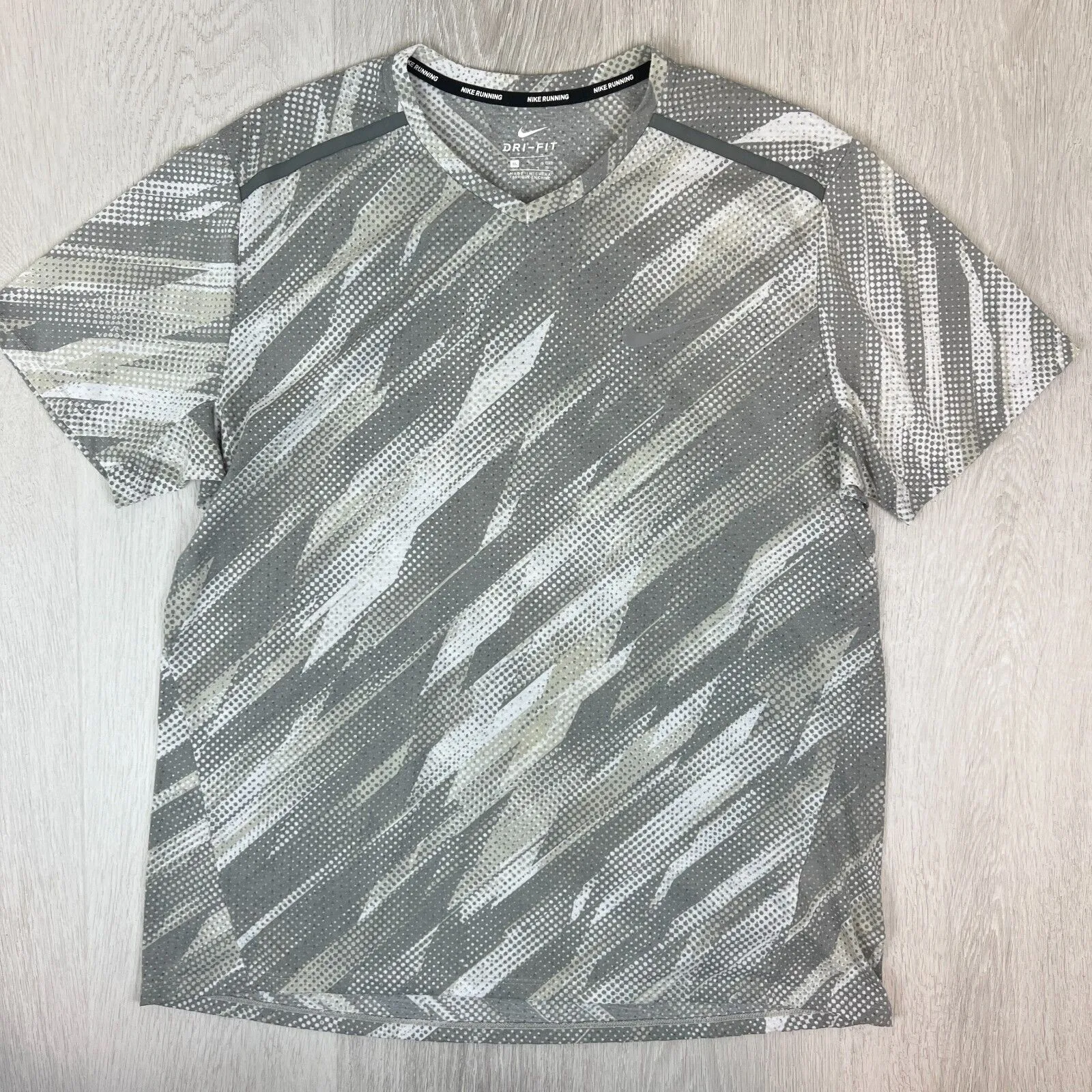 Nike Running Mens Grey Activewear T-Shirt Size XL
