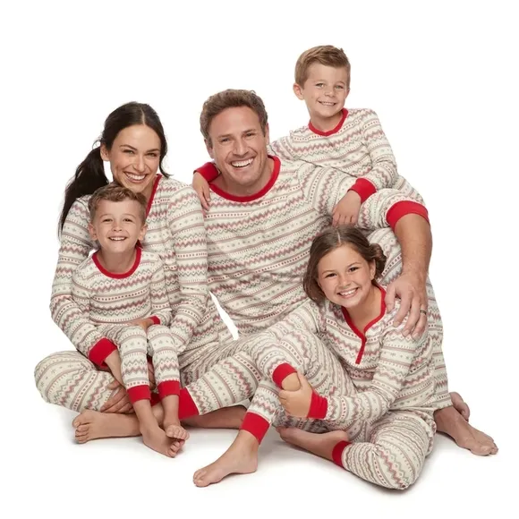 NWT fam Bundle NEW Matching Christmas Pajamas matching Lauren Conrad LC Jammies
