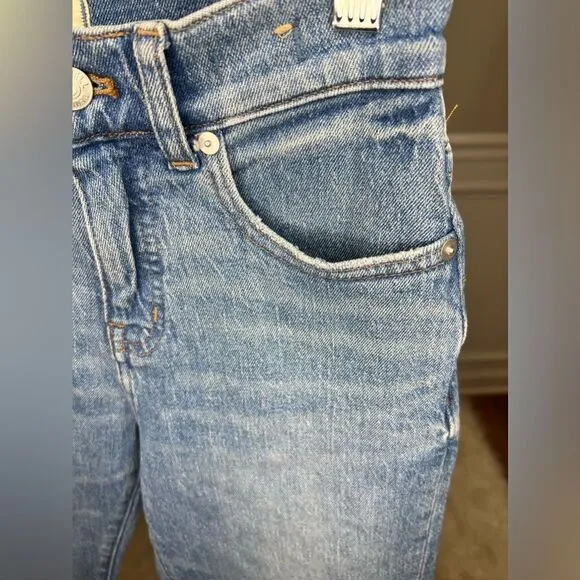 NWT Madewell The Petite '90s Straight Jean