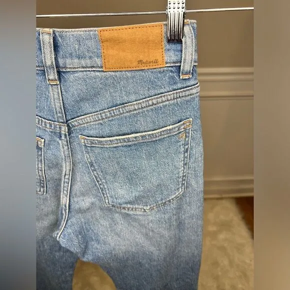 NWT Madewell The Petite '90s Straight Jean