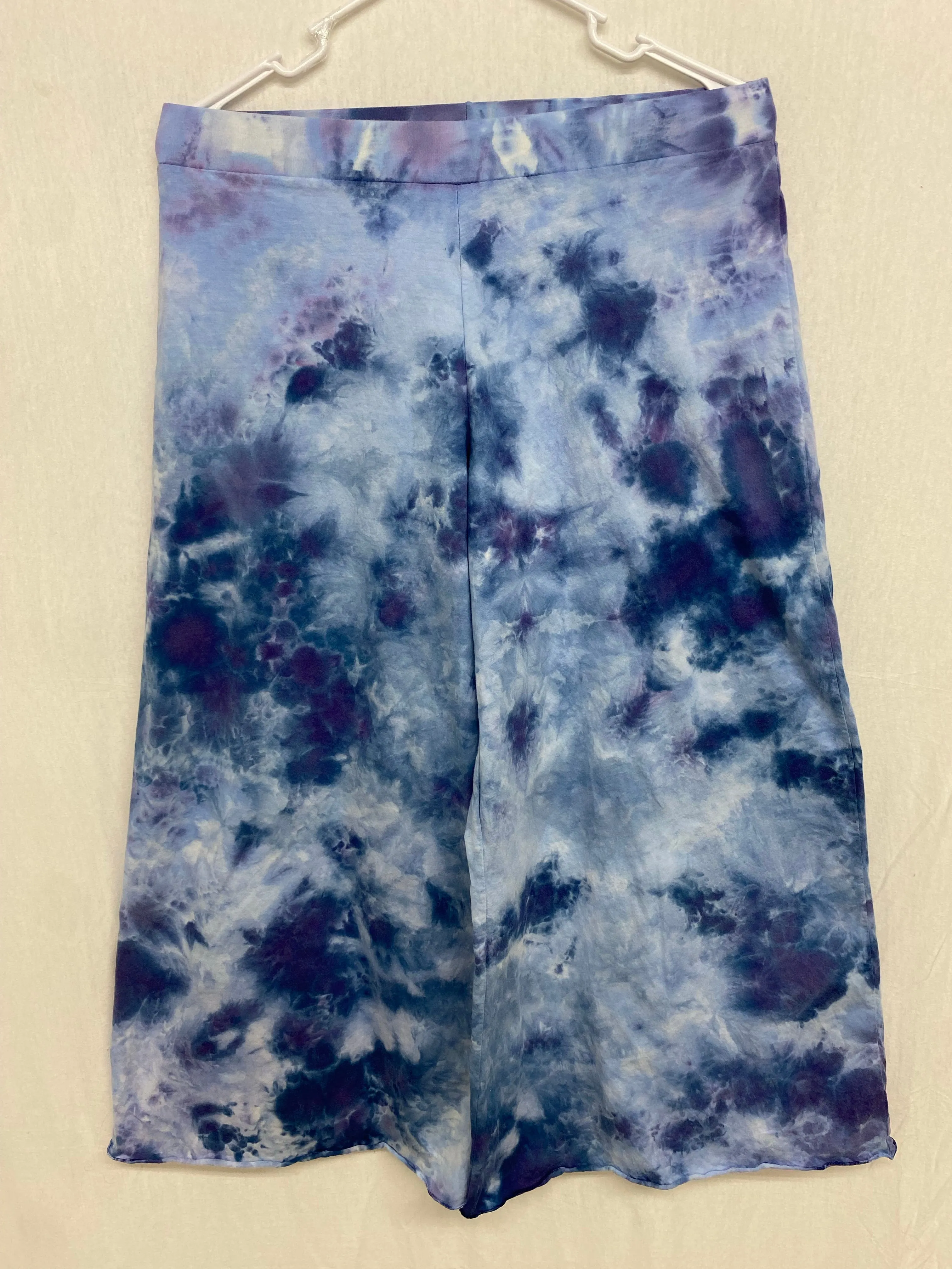 Relaxed Capri Pants