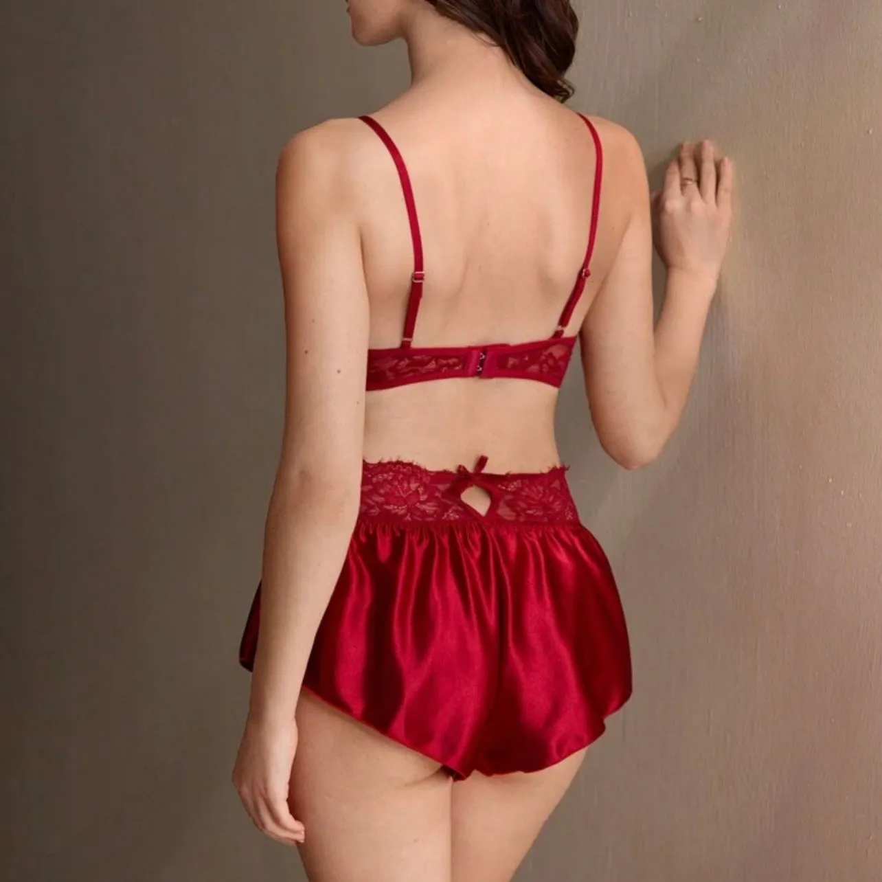 Sabrina Silk Lace Pajamas - Red
