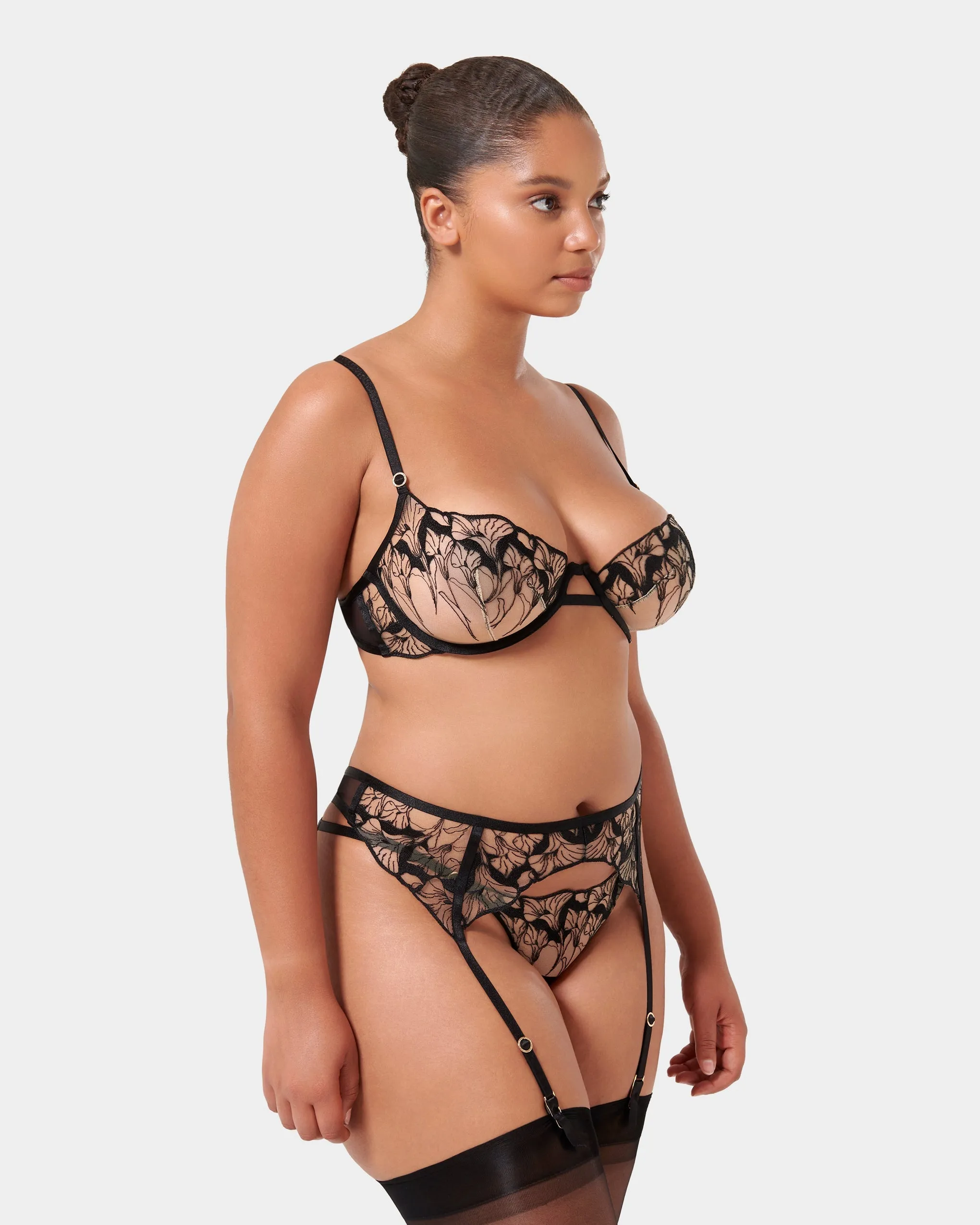 Set: Kalmia Black/Sheer