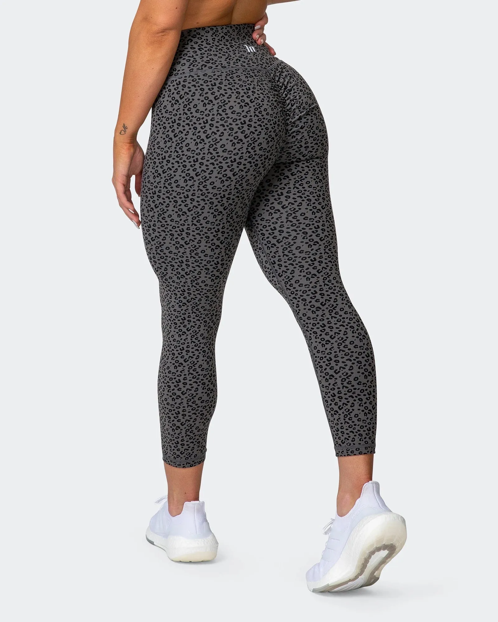 SIGNATURE SCRUNCH 7/8 LEGGINGS Monochrome Mini Cheetah Print