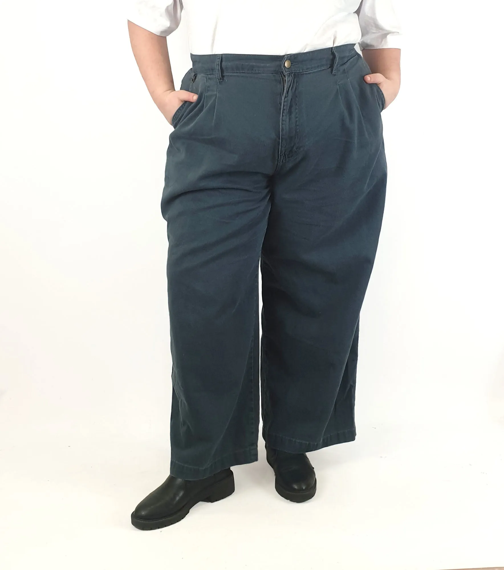 SÜK Workwear green relaxed work pants size 24 (wash wear)