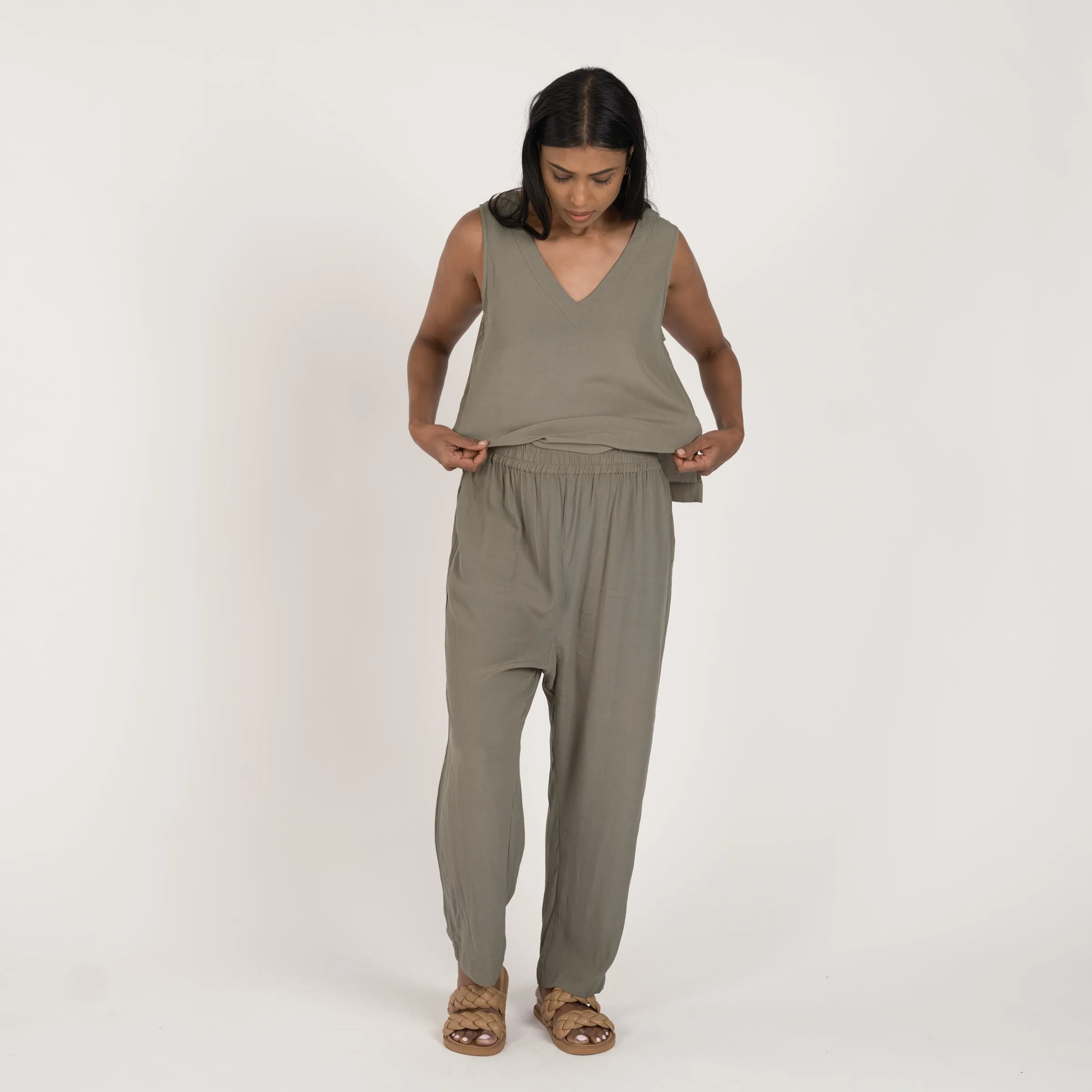 THE RELAXED PANT Sage Green
