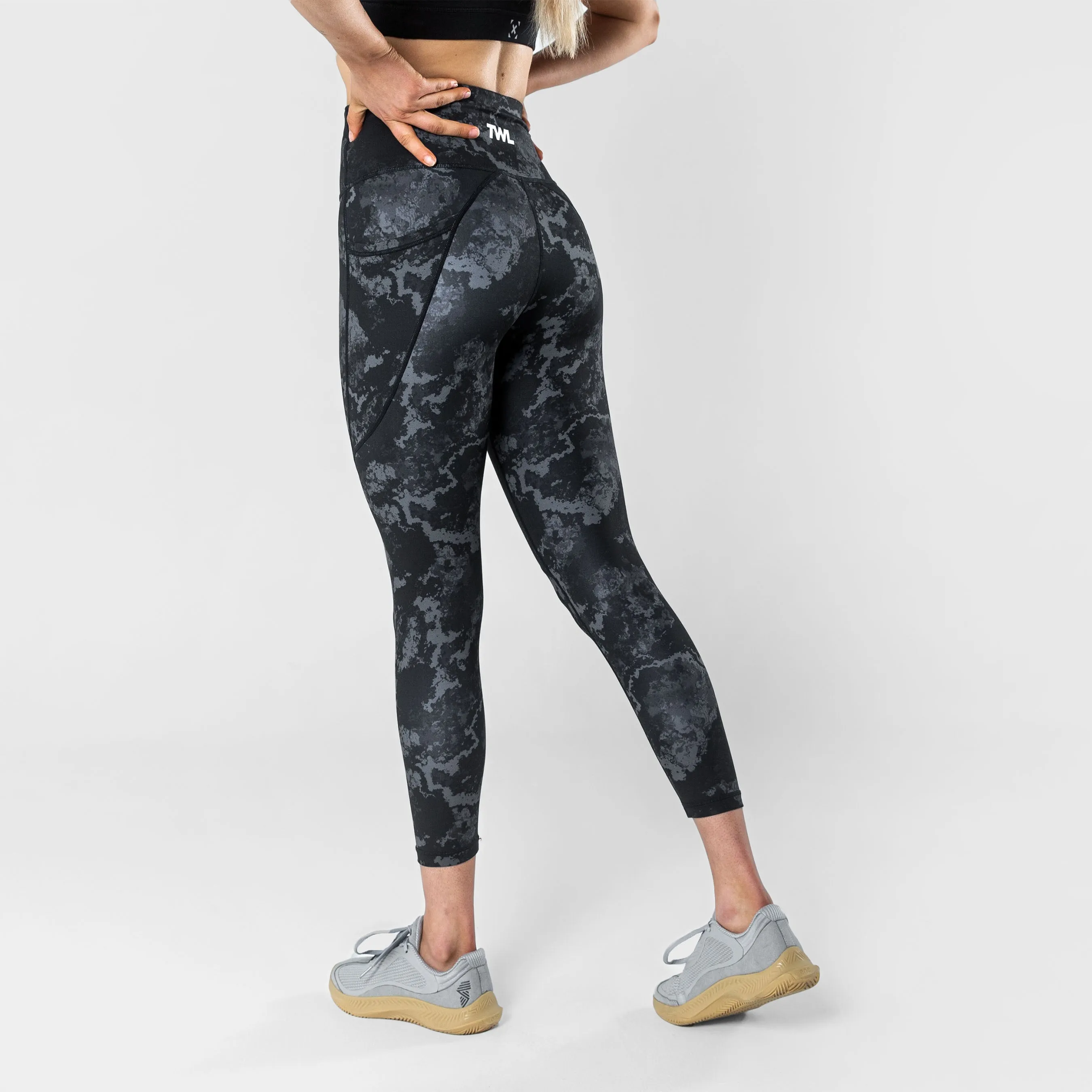 TWL - WOMEN'S ENERGY HIGH WAISTED 7/8 TIGHTS - BLACK ONYX