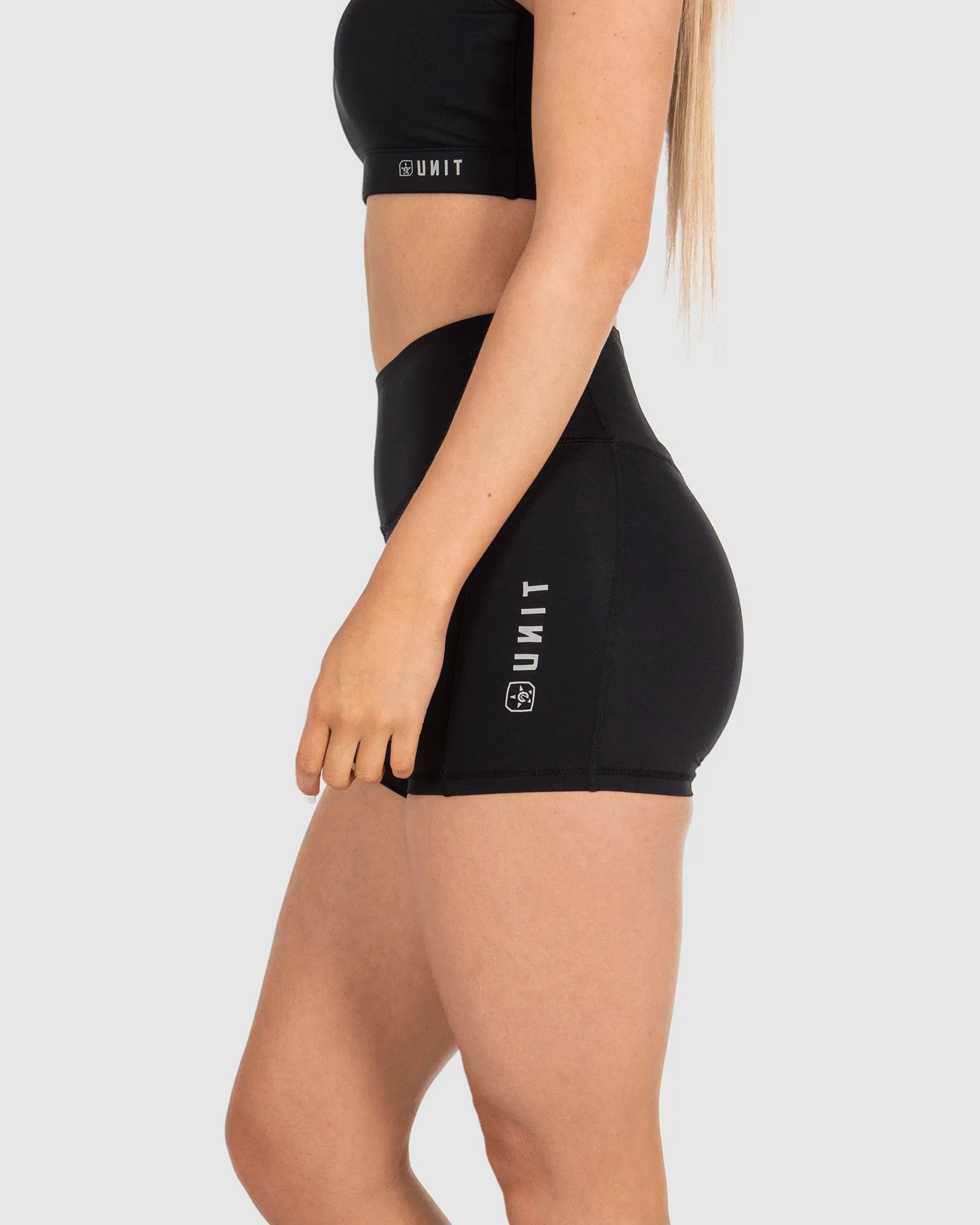 UNIT Motion Mini Active Shorts
