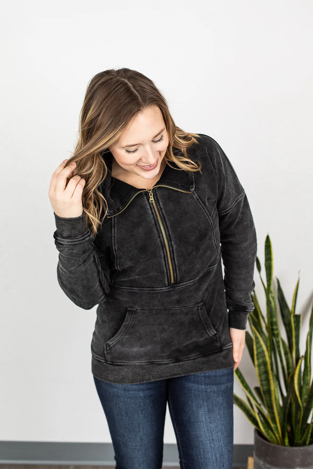 Vintage Wash HalfZip - Black