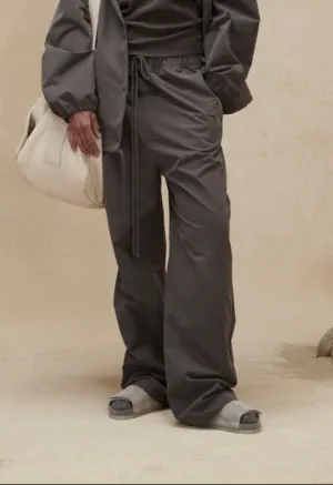 WOMEN RELAXED TROUSER OFF BLACK