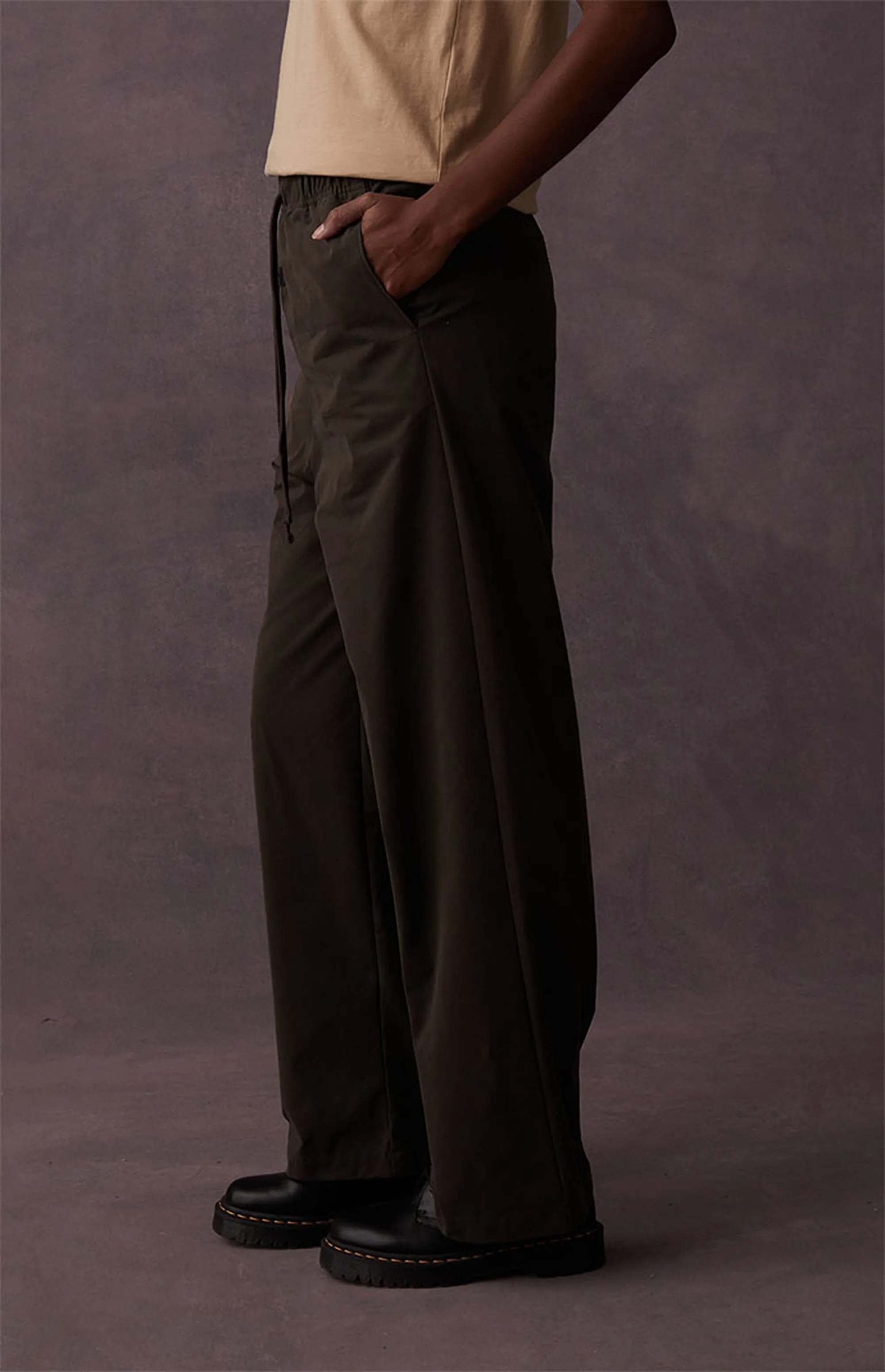 WOMEN RELAXED TROUSER OFF BLACK